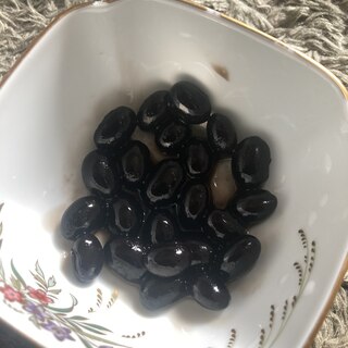 黒豆の甘煮込み